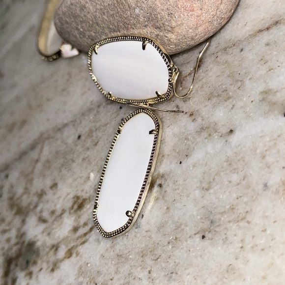 Kendra Scott Grady Bracelet & Elle MOP Drop Earrings Set - Picture 15 of 15